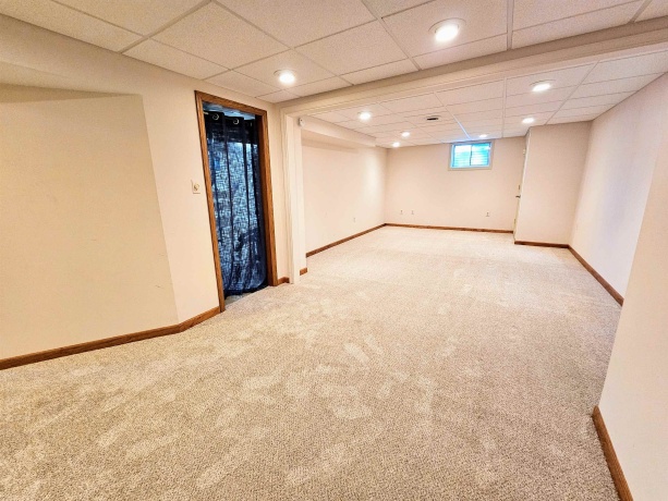 742 Aura, ROCKFORD, Illinois 61108, 3 Bedrooms Bedrooms, ,2 BathroomsBathrooms,House,For Sale,Aura,202604306