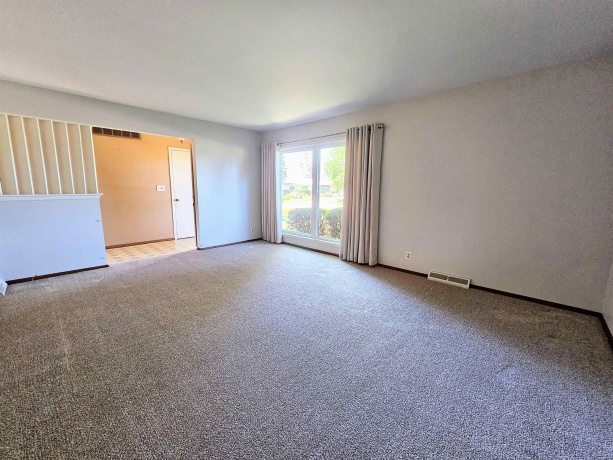742 Aura, ROCKFORD, Illinois 61108, 3 Bedrooms Bedrooms, ,2 BathroomsBathrooms,House,For Sale,Aura,202604306