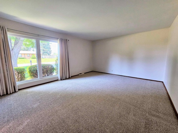742 Aura, ROCKFORD, Illinois 61108, 3 Bedrooms Bedrooms, ,2 BathroomsBathrooms,House,For Sale,Aura,202604306