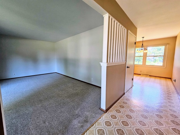 742 Aura, ROCKFORD, Illinois 61108, 3 Bedrooms Bedrooms, ,2 BathroomsBathrooms,House,For Sale,Aura,202604306