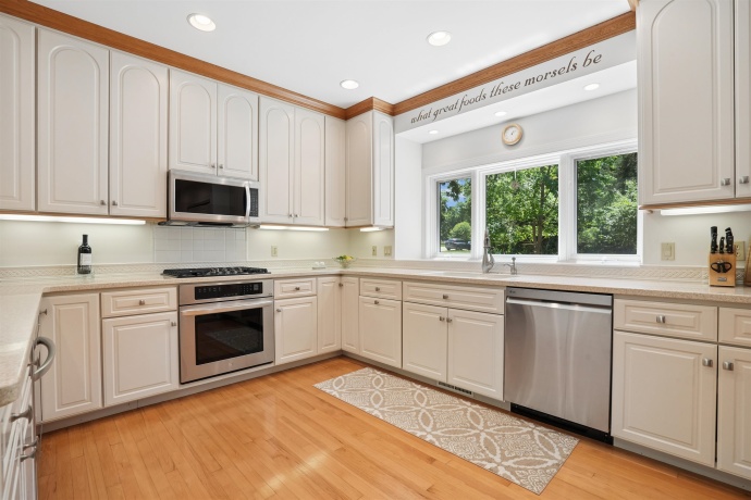 18 Sunrise, GALENA, Illinois 61036, 4 Bedrooms Bedrooms, ,5 BathroomsBathrooms,House,For Sale,Sunrise,202604307