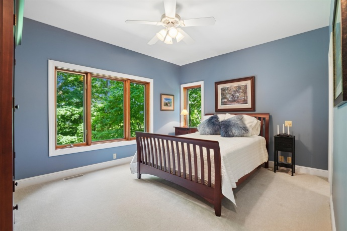 18 Sunrise, GALENA, Illinois 61036, 4 Bedrooms Bedrooms, ,5 BathroomsBathrooms,House,For Sale,Sunrise,202604307