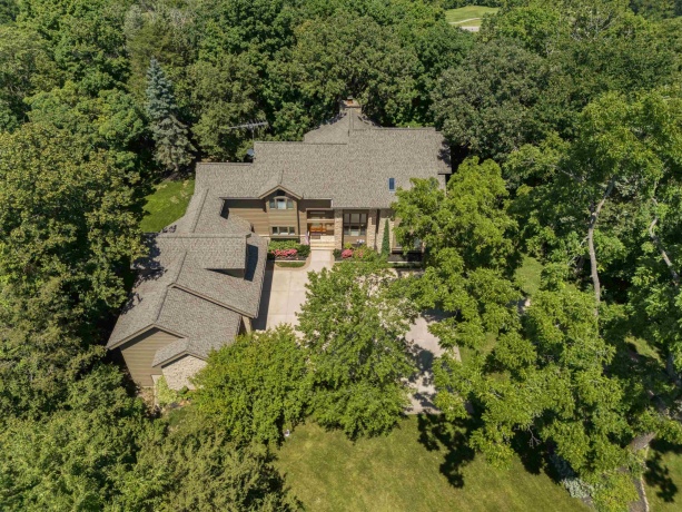 18 Sunrise, GALENA, Illinois 61036, 4 Bedrooms Bedrooms, ,5 BathroomsBathrooms,House,For Sale,Sunrise,202604307