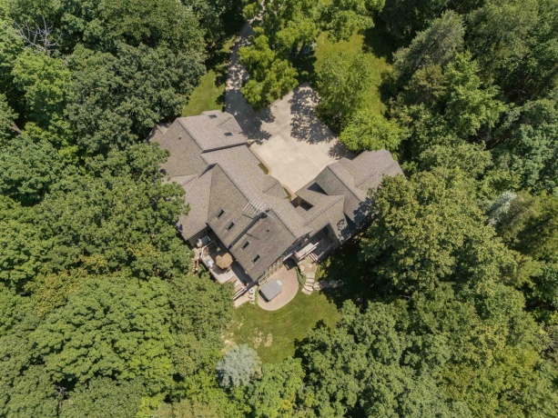 18 Sunrise, GALENA, Illinois 61036, 4 Bedrooms Bedrooms, ,5 BathroomsBathrooms,House,For Sale,Sunrise,202604307