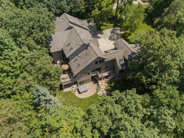 18 Sunrise, GALENA, Illinois 61036, 4 Bedrooms Bedrooms, ,5 BathroomsBathrooms,House,For Sale,Sunrise,202604307