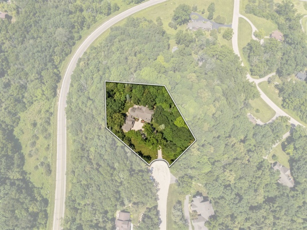 18 Sunrise, GALENA, Illinois 61036, 4 Bedrooms Bedrooms, ,5 BathroomsBathrooms,House,For Sale,Sunrise,202604307