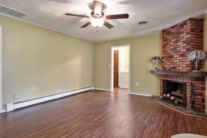 11040 Main, ROCKTON, Illinois 61072, 4 Bedrooms Bedrooms, ,1 BathroomBathrooms,House,For Sale,Main,202604310