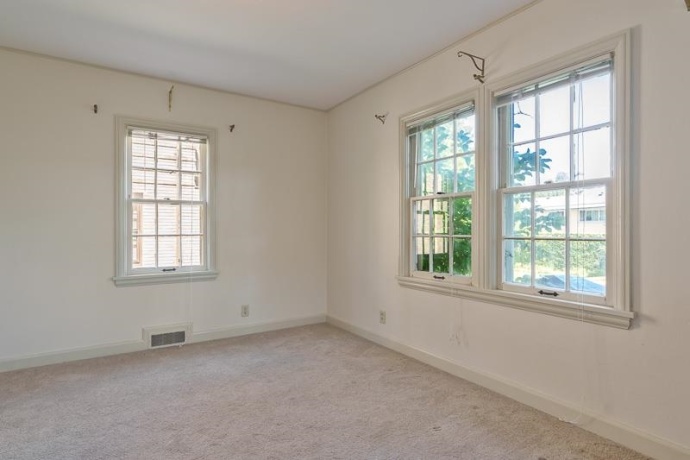 2203 Benderwirt, ROCKFORD, Illinois 61103, 4 Bedrooms Bedrooms, ,1 BathroomBathrooms,House,For Sale,Benderwirt,202604311