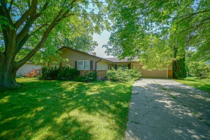 210 Drake, ROCHELLE, Illinois 61068, 3 Bedrooms Bedrooms, ,2 BathroomsBathrooms,House,For Sale,Drake,202604312