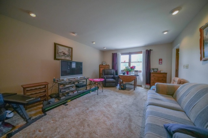 210 Drake, ROCHELLE, Illinois 61068, 3 Bedrooms Bedrooms, ,2 BathroomsBathrooms,House,For Sale,Drake,202604312