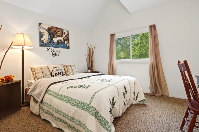 4 Catawba, GALENA, Illinois 61036, 3 Bedrooms Bedrooms, ,2 BathroomsBathrooms,House,For Sale,Catawba,202604319