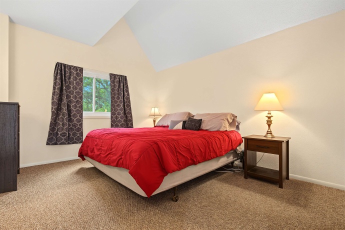 4 Catawba, GALENA, Illinois 61036, 3 Bedrooms Bedrooms, ,2 BathroomsBathrooms,House,For Sale,Catawba,202604319