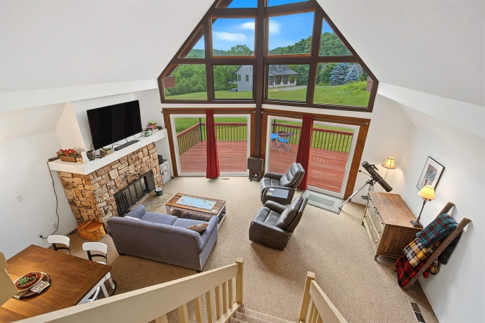 4 Catawba, GALENA, Illinois 61036, 3 Bedrooms Bedrooms, ,2 BathroomsBathrooms,House,For Sale,Catawba,202604319