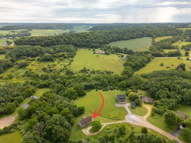 4 Catawba, GALENA, Illinois 61036, 3 Bedrooms Bedrooms, ,2 BathroomsBathrooms,House,For Sale,Catawba,202604319