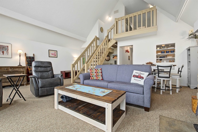 4 Catawba, GALENA, Illinois 61036, 3 Bedrooms Bedrooms, ,2 BathroomsBathrooms,House,For Sale,Catawba,202604319