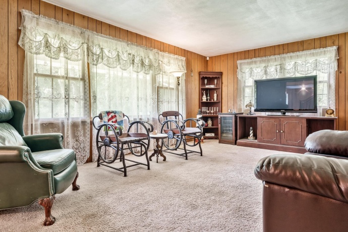 530 KELLY, CALEDONIA, Illinois 61011, 5 Bedrooms Bedrooms, ,2 BathroomsBathrooms,House,For Sale,KELLY,202604322