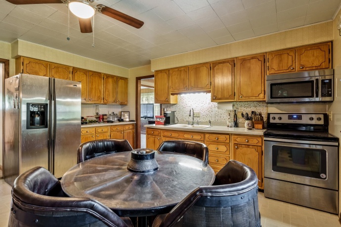 530 KELLY, CALEDONIA, Illinois 61011, 5 Bedrooms Bedrooms, ,2 BathroomsBathrooms,House,For Sale,KELLY,202604322