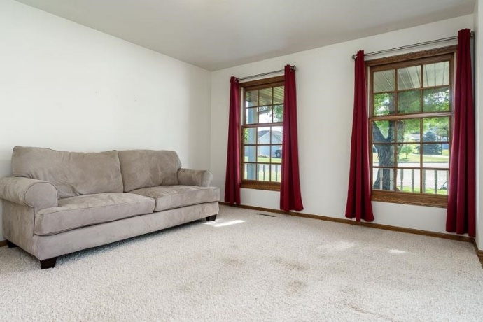 501 Dori, PECATONICA, Illinois 61063, 4 Bedrooms Bedrooms, ,2 BathroomsBathrooms,House,For Sale,Dori,202604323