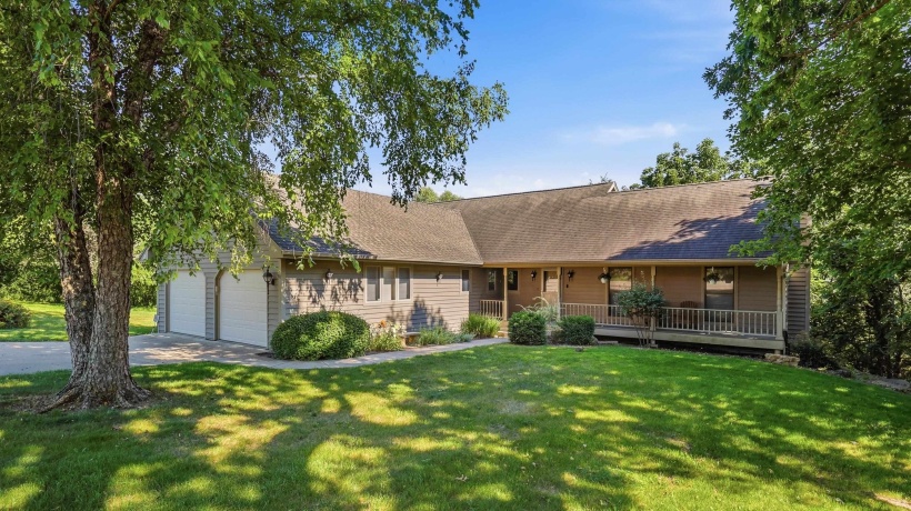 353 Wachter, GALENA, Illinois 61036, 3 Bedrooms Bedrooms, ,2 BathroomsBathrooms,House,For Sale,Wachter,202604324
