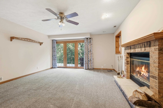 353 Wachter, GALENA, Illinois 61036, 3 Bedrooms Bedrooms, ,2 BathroomsBathrooms,House,For Sale,Wachter,202604324