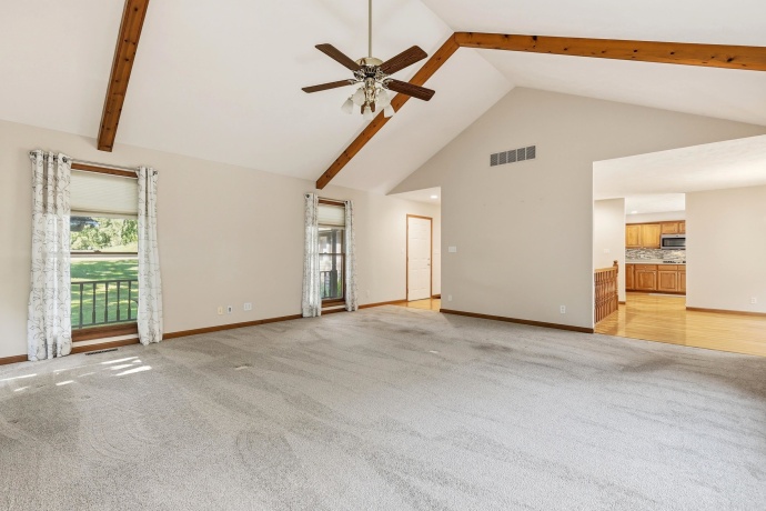 353 Wachter, GALENA, Illinois 61036, 3 Bedrooms Bedrooms, ,2 BathroomsBathrooms,House,For Sale,Wachter,202604324