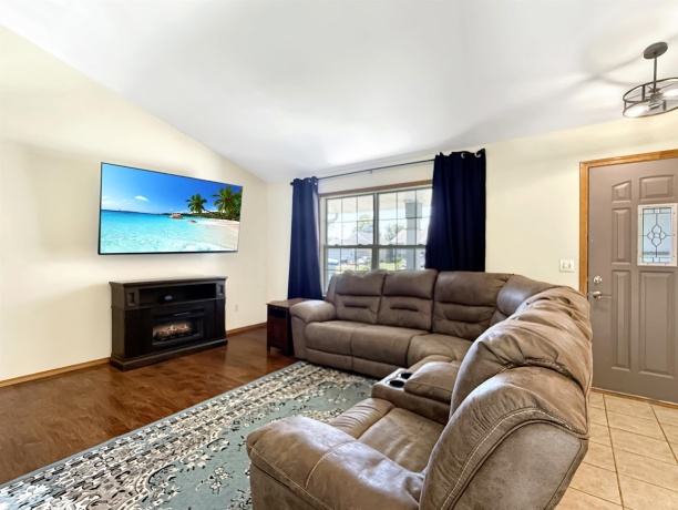 761 Brookview, BYRON, Illinois 61010, 4 Bedrooms Bedrooms, ,2 BathroomsBathrooms,House,For Sale,Brookview,202604325