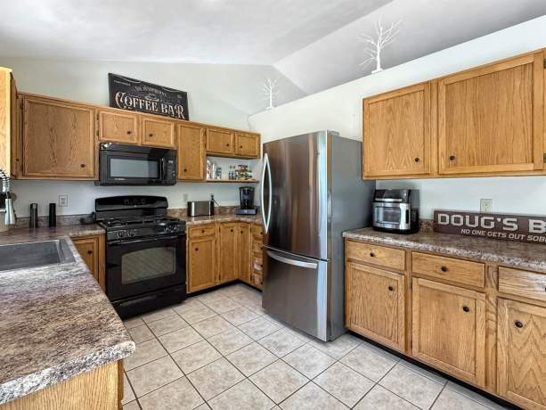 761 Brookview, BYRON, Illinois 61010, 4 Bedrooms Bedrooms, ,2 BathroomsBathrooms,House,For Sale,Brookview,202604325