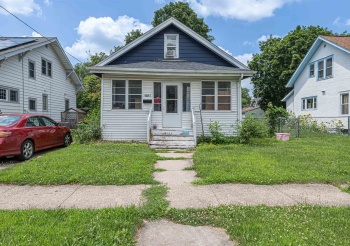 1816 Latham, ROCKFORD, Illinois 61103, 4 Bedrooms Bedrooms, ,1 BathroomBathrooms,House,For Sale,Latham,202604329