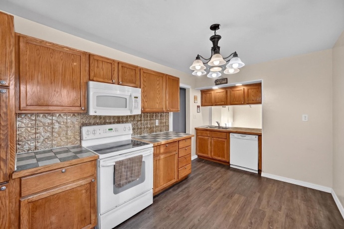 1510 Winter, FREEPORT, Illinois 61032, 3 Bedrooms Bedrooms, ,1 BathroomBathrooms,House,For Sale,Winter,202604224