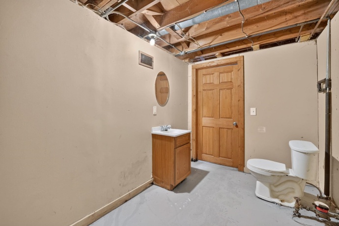 1510 Winter, FREEPORT, Illinois 61032, 3 Bedrooms Bedrooms, ,1 BathroomBathrooms,House,For Sale,Winter,202604224