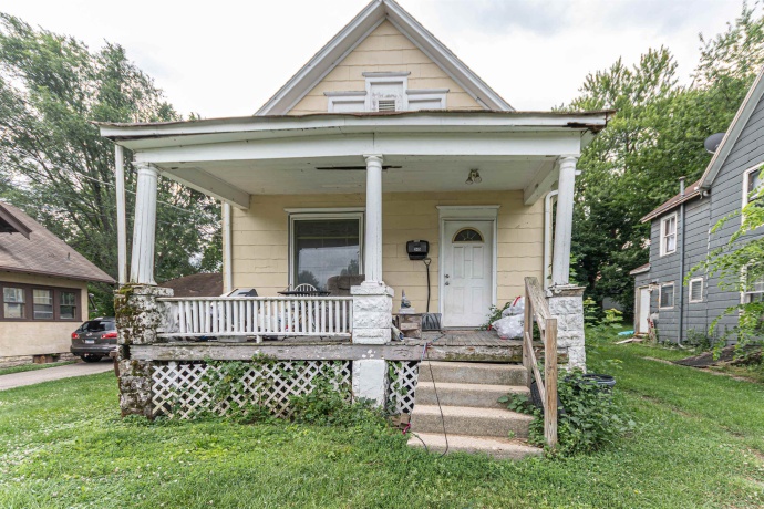 245 Homer, FREEPORT, Illinois 61032, 2 Bedrooms Bedrooms, ,1 BathroomBathrooms,House,For Sale,Homer,202604328