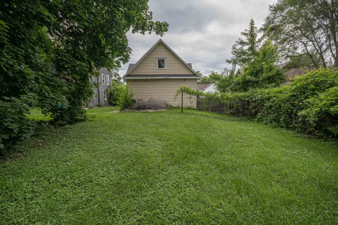 245 Homer, FREEPORT, Illinois 61032, 2 Bedrooms Bedrooms, ,1 BathroomBathrooms,House,For Sale,Homer,202604328