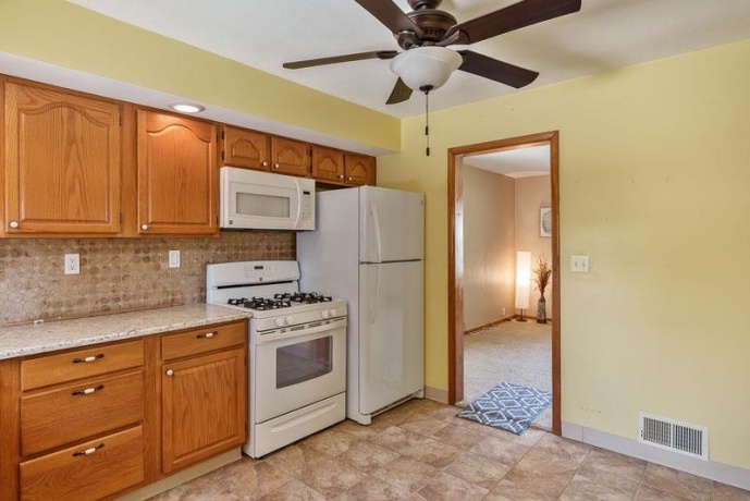 2328 Sharon, ROCKFORD, Illinois 61103, 3 Bedrooms Bedrooms, ,1 BathroomBathrooms,House,For Sale,Sharon,202604330
