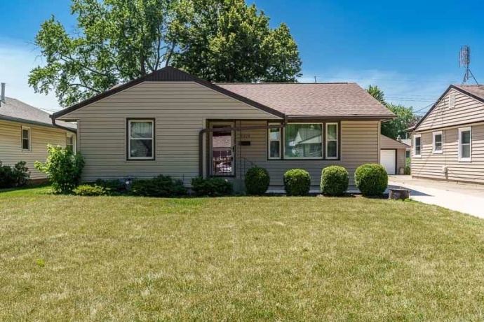 2328 Sharon, ROCKFORD, Illinois 61103, 3 Bedrooms Bedrooms, ,1 BathroomBathrooms,House,For Sale,Sharon,202604330
