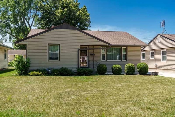 2328 Sharon, ROCKFORD, Illinois 61103, 3 Bedrooms Bedrooms, ,1 BathroomBathrooms,House,For Sale,Sharon,202604330