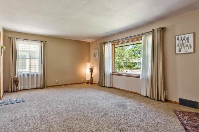 2328 Sharon, ROCKFORD, Illinois 61103, 3 Bedrooms Bedrooms, ,1 BathroomBathrooms,House,For Sale,Sharon,202604330