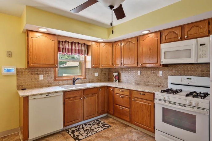 2328 Sharon, ROCKFORD, Illinois 61103, 3 Bedrooms Bedrooms, ,1 BathroomBathrooms,House,For Sale,Sharon,202604330