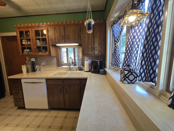 807 2nd, ROCK FALLS, Illinois 61071, 3 Bedrooms Bedrooms, ,1 BathroomBathrooms,House,For Sale,2nd,202604332