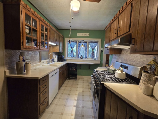 807 2nd, ROCK FALLS, Illinois 61071, 3 Bedrooms Bedrooms, ,1 BathroomBathrooms,House,For Sale,2nd,202604332