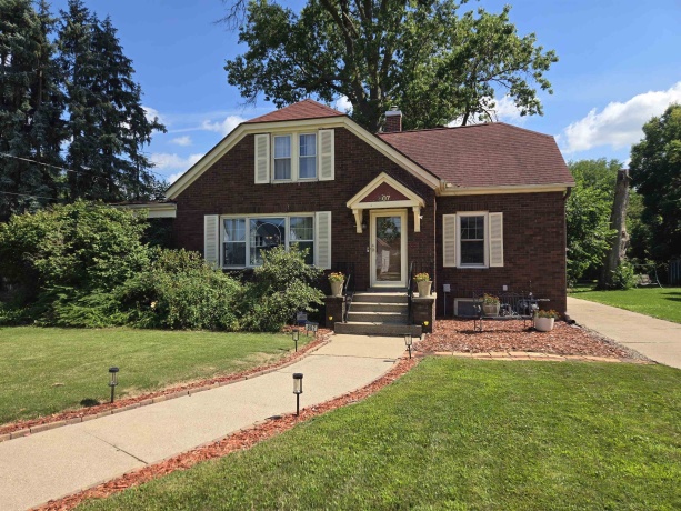 807 2nd, ROCK FALLS, Illinois 61071, 3 Bedrooms Bedrooms, ,1 BathroomBathrooms,House,For Sale,2nd,202604332