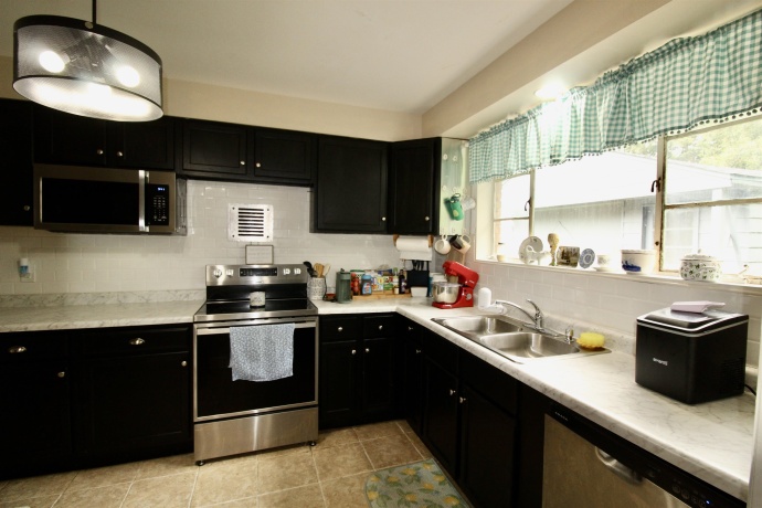 4717 Highcrest, ROCKFORD, Illinois 61107, 2 Bedrooms Bedrooms, ,1 BathroomBathrooms,House,For Sale,Highcrest,202604333