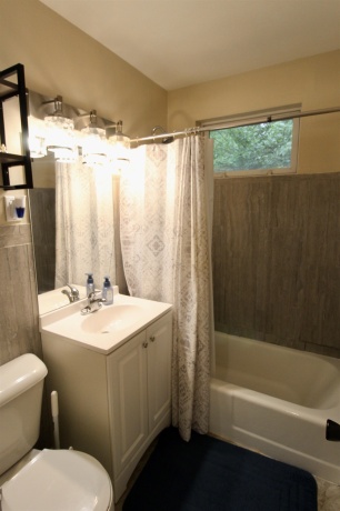 4717 Highcrest, ROCKFORD, Illinois 61107, 2 Bedrooms Bedrooms, ,1 BathroomBathrooms,House,For Sale,Highcrest,202604333
