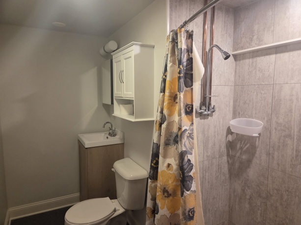 426 Fisk, DEKALB, Illinois 60115, 2 Bedrooms Bedrooms, ,2 BathroomsBathrooms,House,For Sale,Fisk,202604334