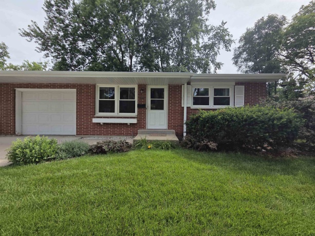 426 Fisk, DEKALB, Illinois 60115, 2 Bedrooms Bedrooms, ,2 BathroomsBathrooms,House,For Sale,Fisk,202604334