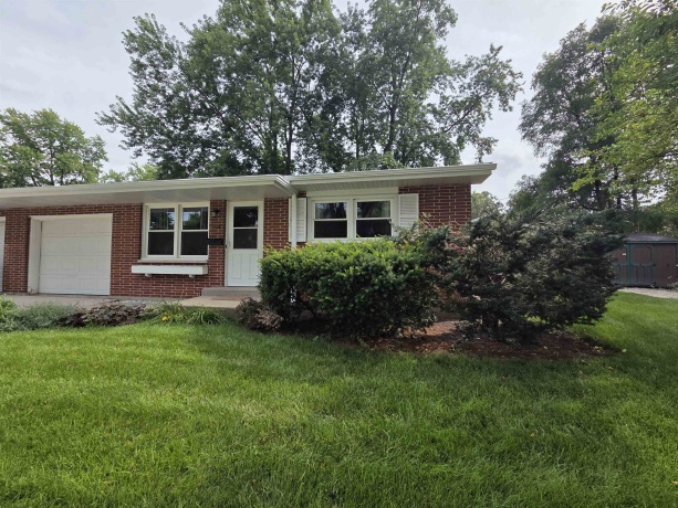 426 Fisk, DEKALB, Illinois 60115, 2 Bedrooms Bedrooms, ,2 BathroomsBathrooms,House,For Sale,Fisk,202604334