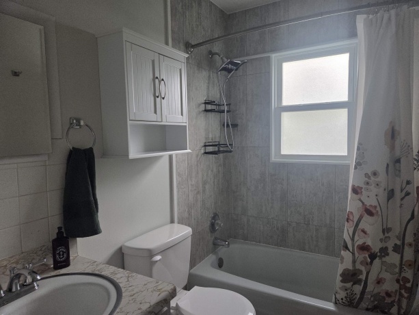 426 Fisk, DEKALB, Illinois 60115, 2 Bedrooms Bedrooms, ,2 BathroomsBathrooms,House,For Sale,Fisk,202604334