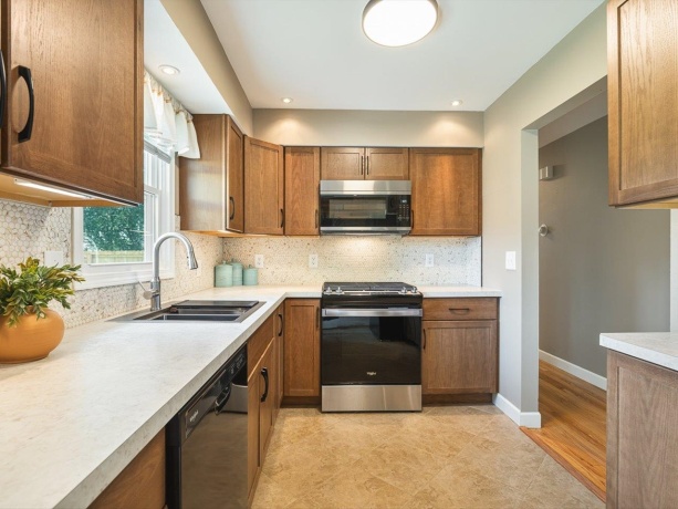 7705 Eastmont, LOVES PARK, Illinois 61111, 3 Bedrooms Bedrooms, ,1 BathroomBathrooms,House,For Sale,Eastmont,202604335