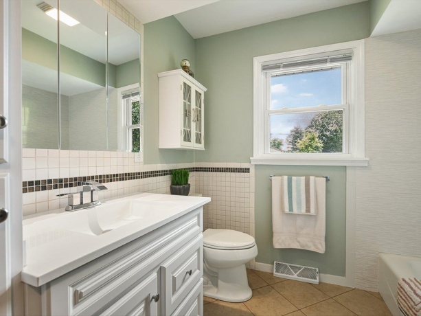 7705 Eastmont, LOVES PARK, Illinois 61111, 3 Bedrooms Bedrooms, ,1 BathroomBathrooms,House,For Sale,Eastmont,202604335
