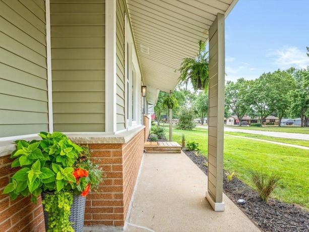 7705 Eastmont, LOVES PARK, Illinois 61111, 3 Bedrooms Bedrooms, ,1 BathroomBathrooms,House,For Sale,Eastmont,202604335