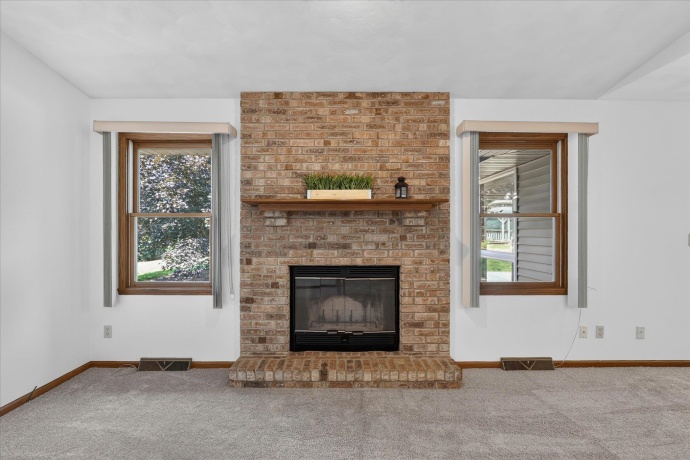 6370 Broadview, BELVIDERE, Illinois 61008, 3 Bedrooms Bedrooms, ,2 BathroomsBathrooms,House,For Sale,Broadview,202604340